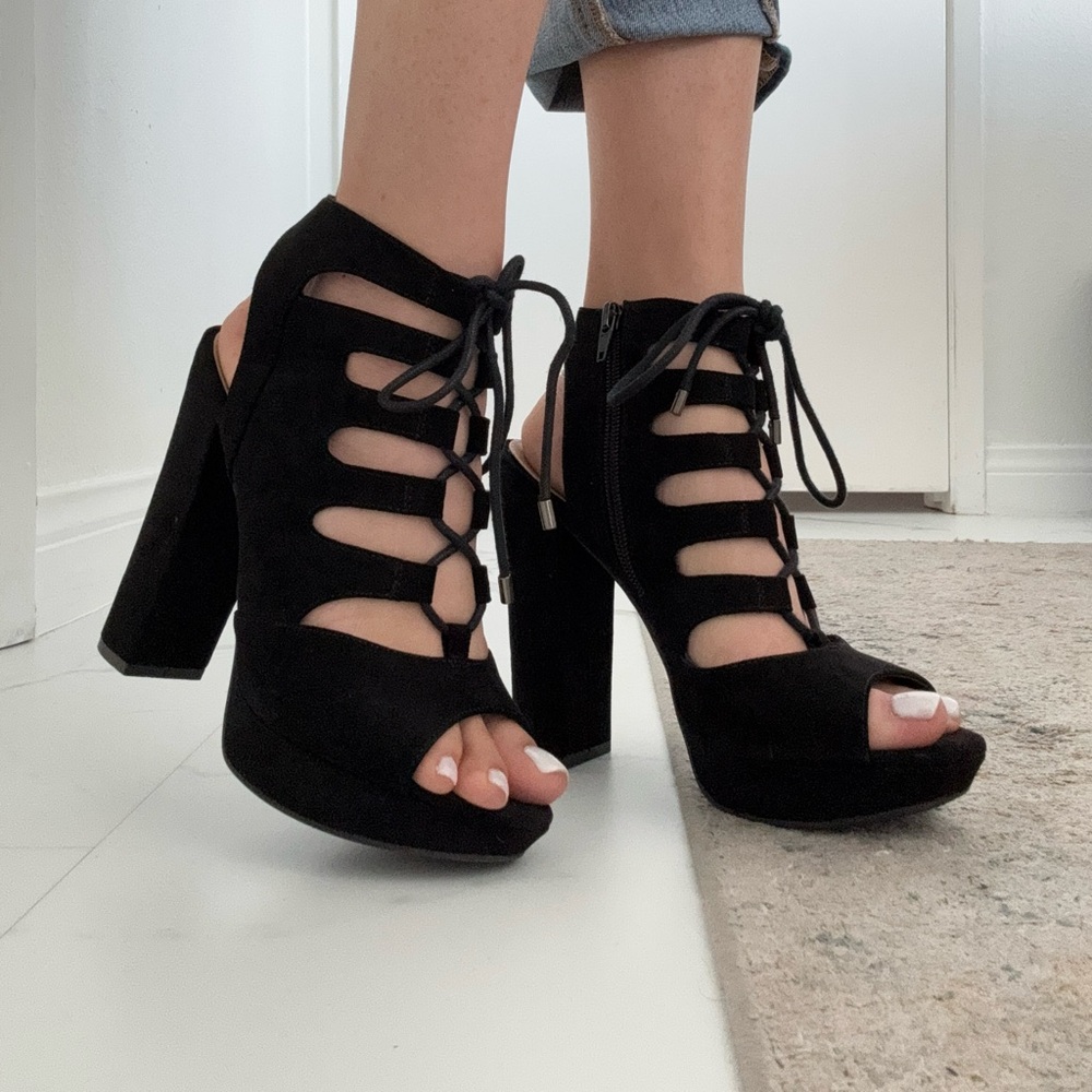 Black Heels with Lace-Up Closure and Soft Material